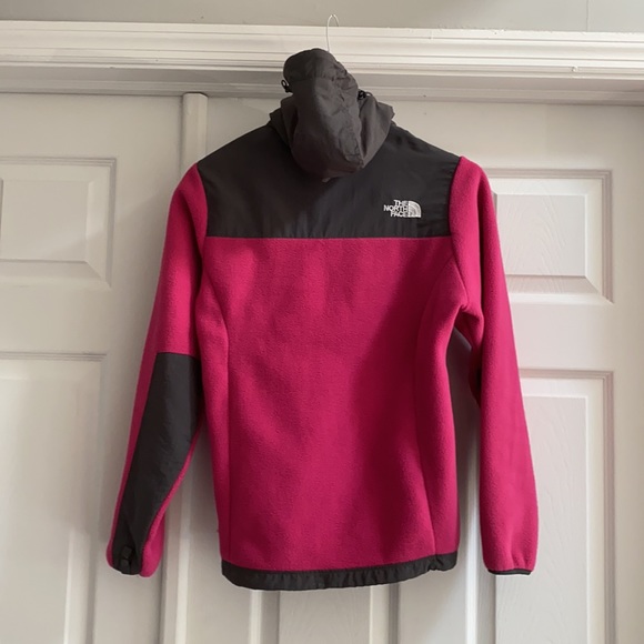 Pink and grey north face - Picture 2 of 3